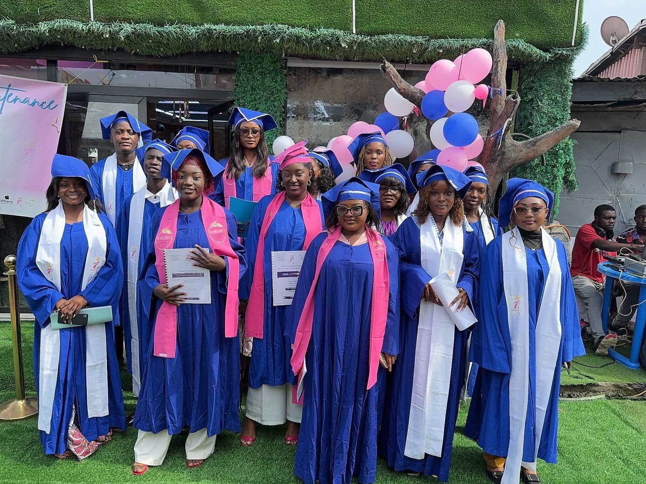 Youyou Services Images 3